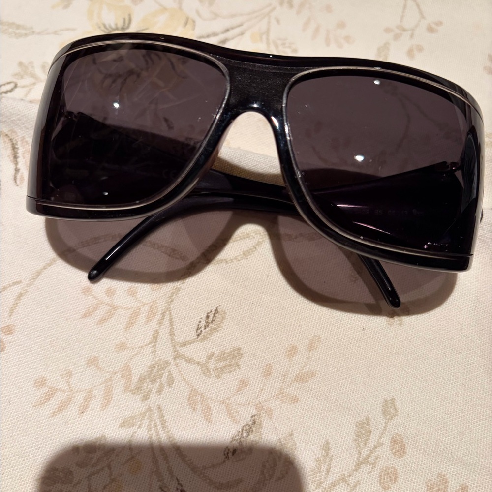 Stylish Black Sunglasses